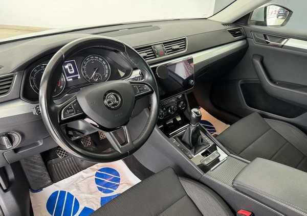 Skoda Superb cena 89900 przebieg: 112896, rok produkcji 2019 z Tykocin małe 667